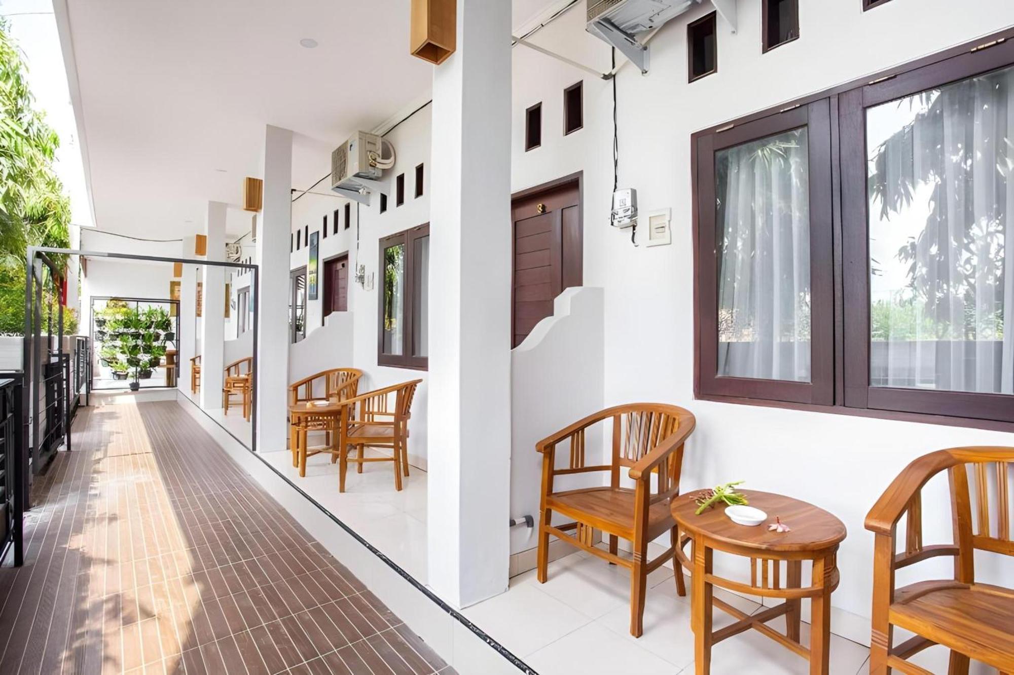 Oyo 1207 Pondok 789 Near Canggu Echo Beach Екстериор снимка
